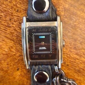 La Mer Watch Wrap Leather Chain Detail